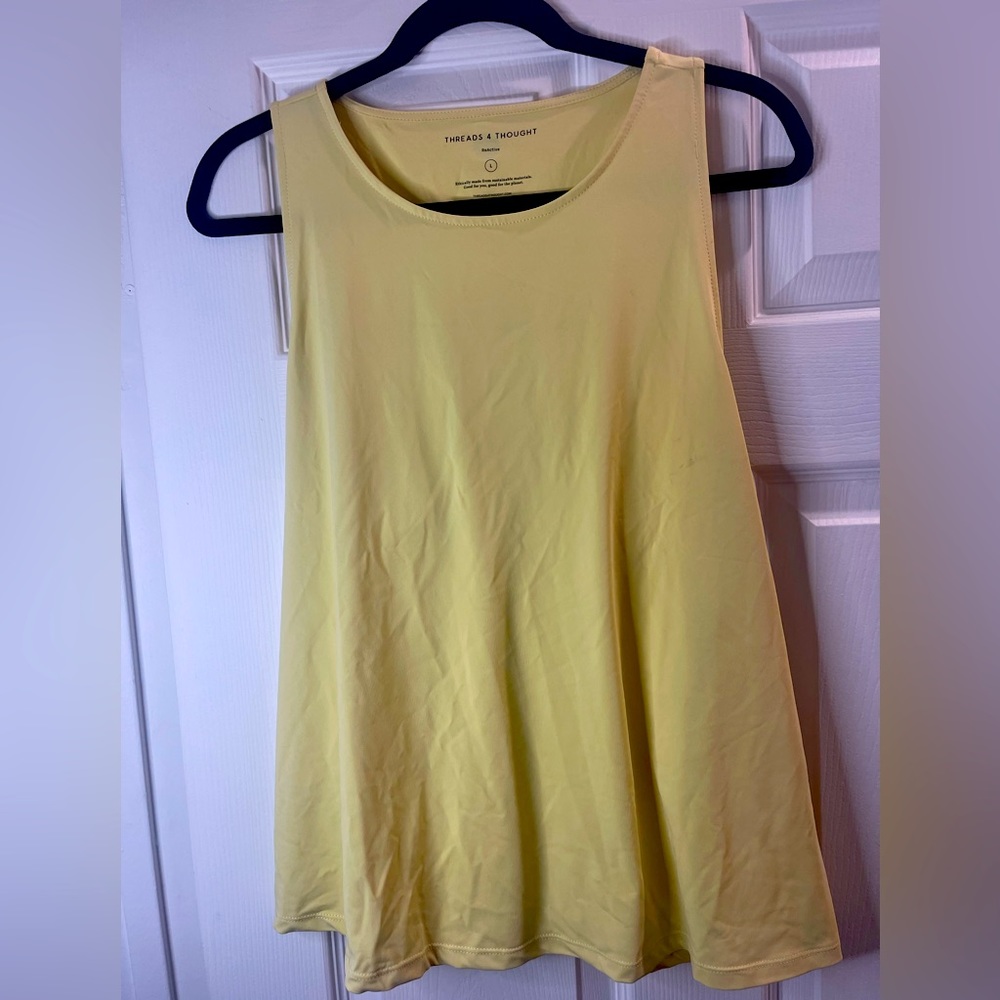 Threads 4 Thought - Shaye keyhole performance workout yoga tank - size large